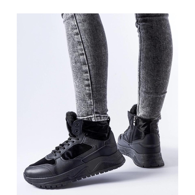 Malles - Solean mustat eristetyt korkeat tennarit 1