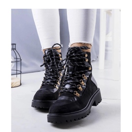 Mustat eristetyt työsaappaat, Leneo - Solea 1