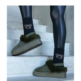 Vihreät alustatossut, joissa on turkista koristeltu ja kuminauha kantapäässä 1