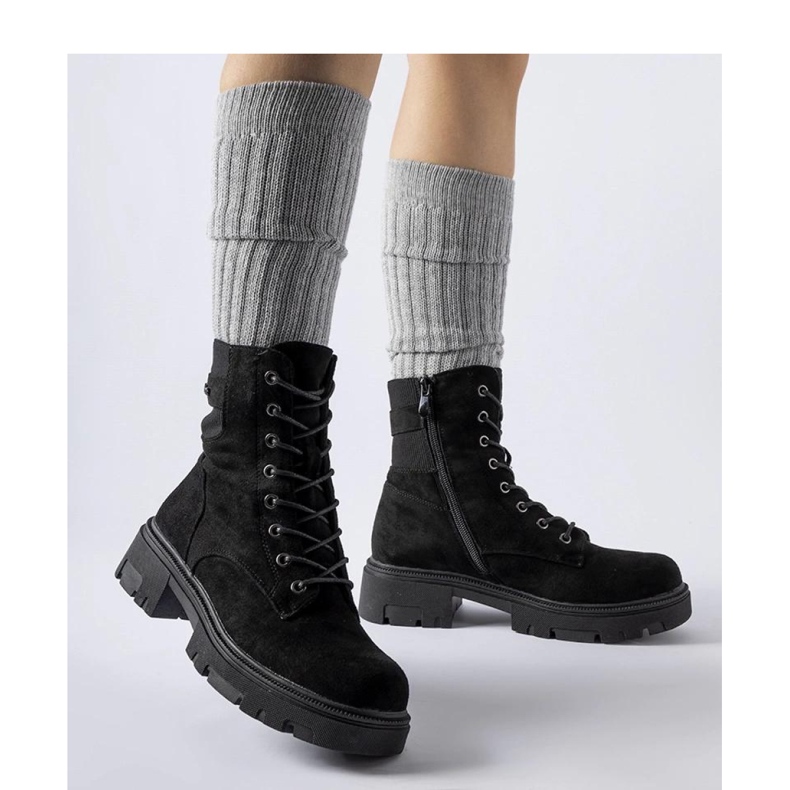 Mustat, hieman eristetyt eco-mokkanahkasaappaat 1