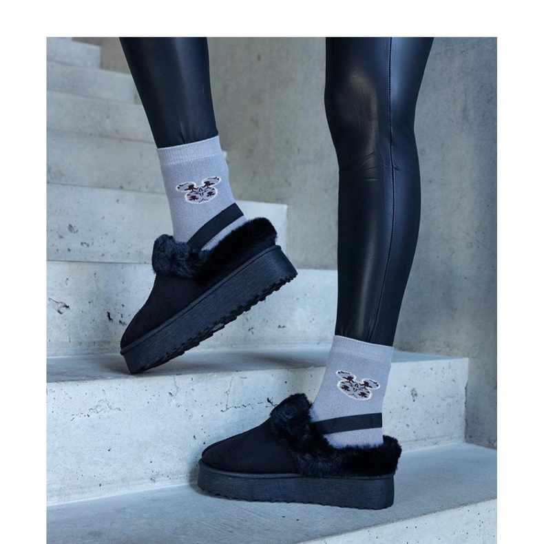 Mustat alustatossut, joissa on turkista koristeltu ja kuminauha kantapäässä 1