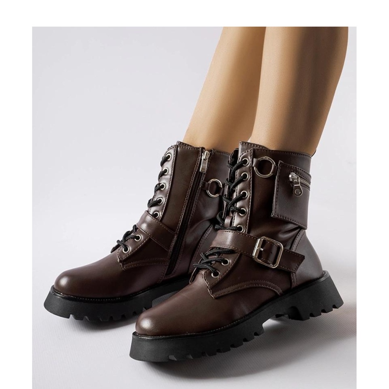 Ruskea eristetty työlaukku pussilla 1