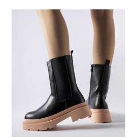 Mustat nilkkurit, joissa vaaleanpunainen pohja 2