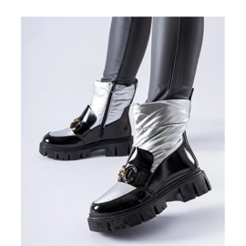 Mustat ja hopeiset patentoidut lumisaappaat 2