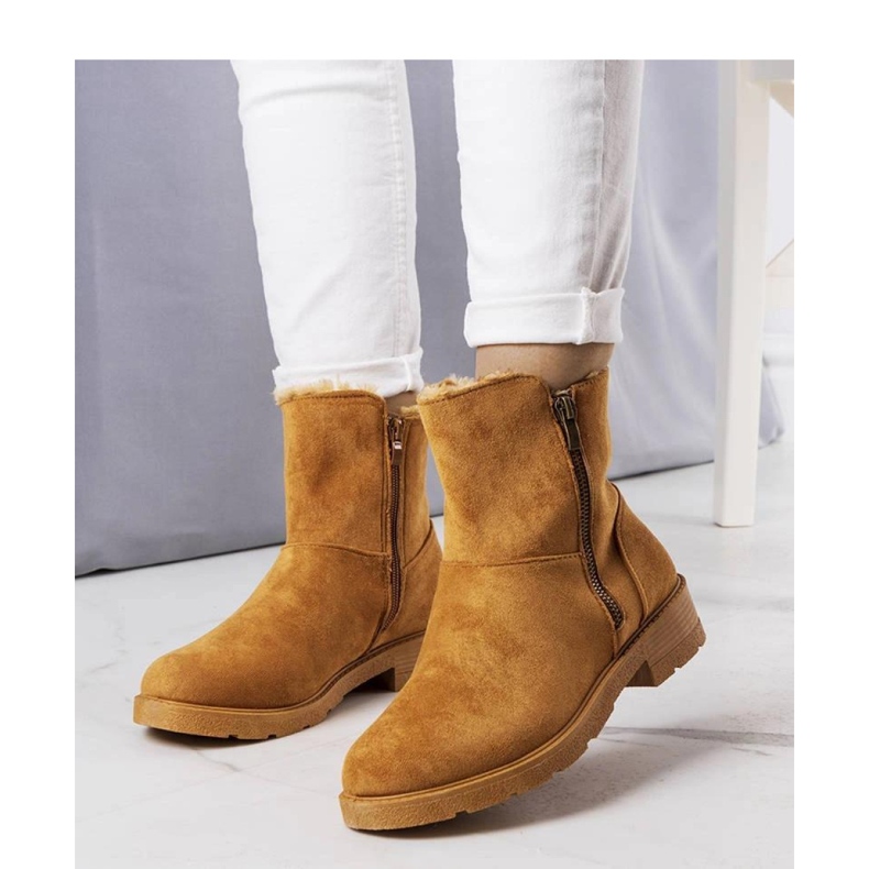 Ruskeat eristetyt saappaat 2