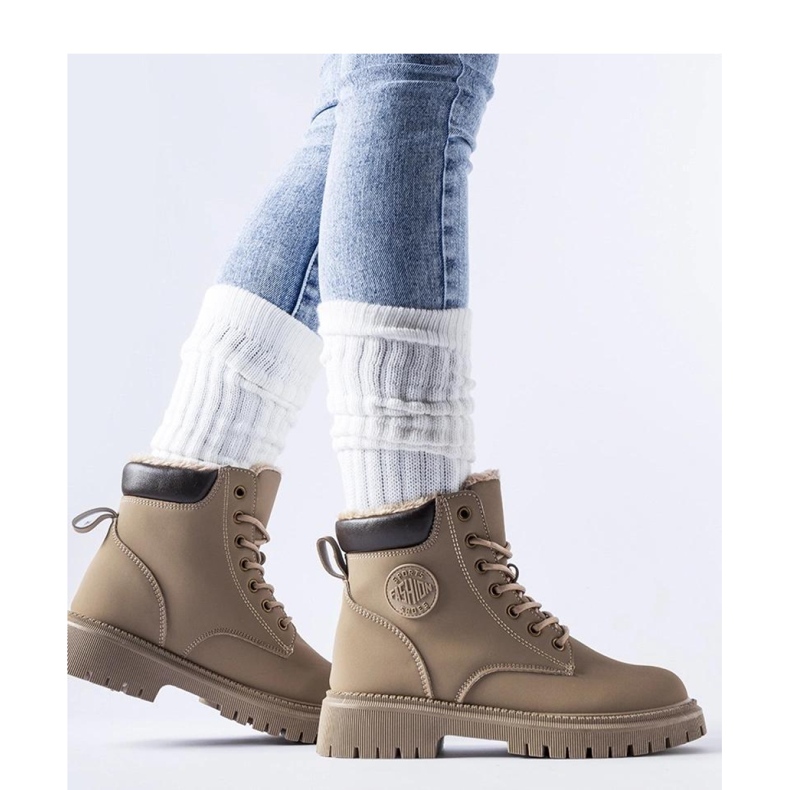 Beiget eristetyt saappaat ruskea 1