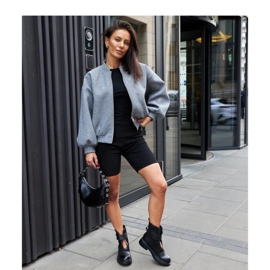 Naisten mustat saappaat 1