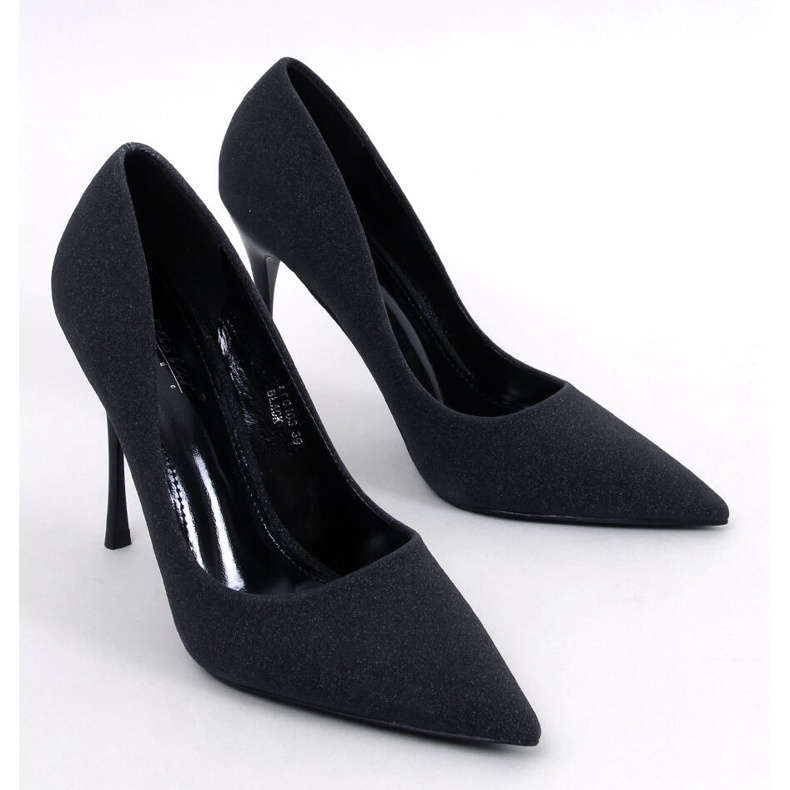 Kiiltävät korkokengät mustilla hiukkasilla musta 1