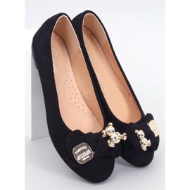 Mokkanahkabaleriinit mustalla nallekarhulla 1