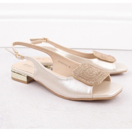 Tyylikkäät naisten sandaalit kultaisella zirkonikoristeella Potocki WS43314 kultainen 1