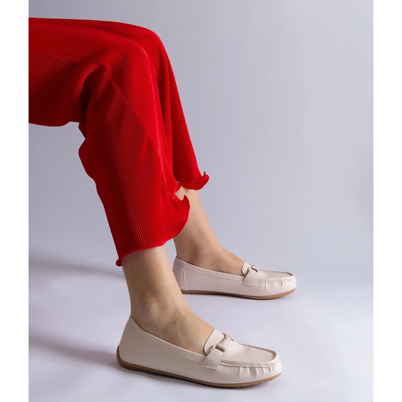 Beige Classic Eco -nahkakutsut koristeella 1