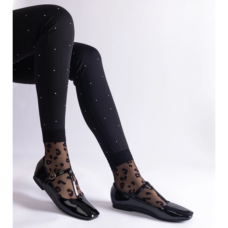 Musta patentoitu balettiasunto vyöllä 1