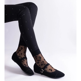 Mustat mattapintaiset balettitassut, jotka kiinnitetään soljella 1