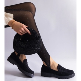 Mustat harjakattoiset mokasiinit ekologisesta mokkasta 1