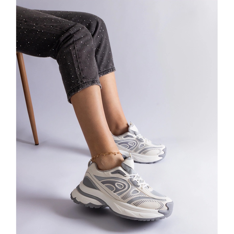 Harmaat naisten urheilulenkkarit 2