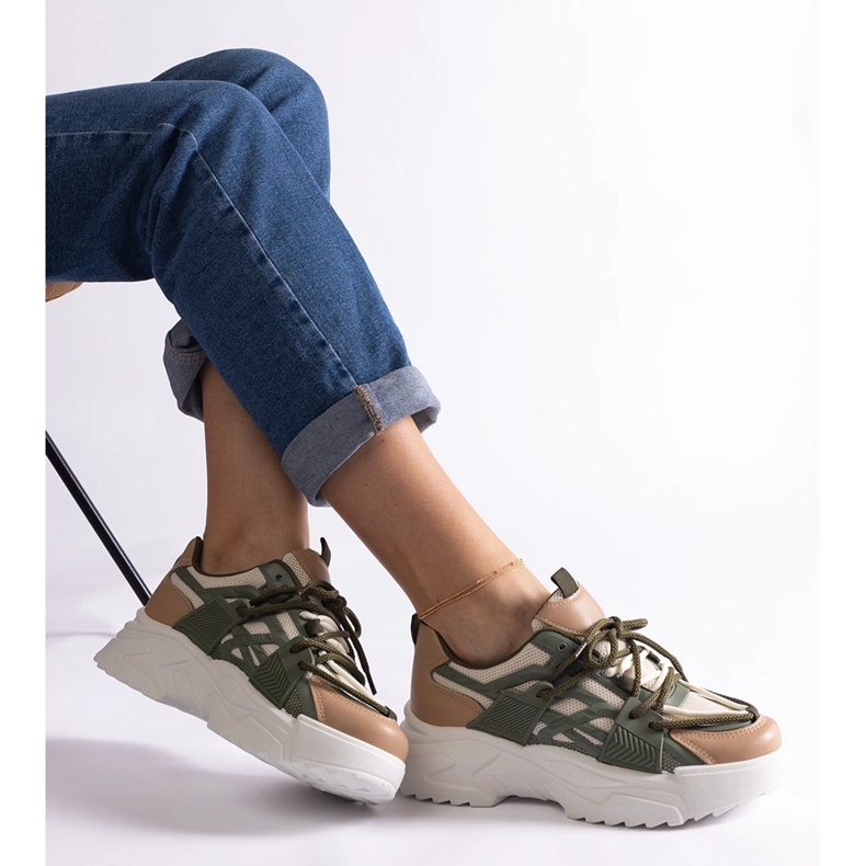 Naisten vihreät ja beigenväriset tennarit 2