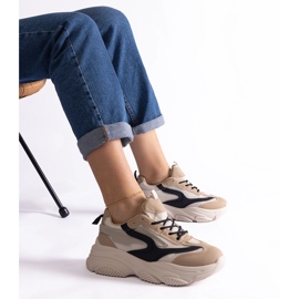 Beiget ja mustat naisten tennarit 1