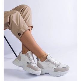 Valkoiset lenkkarit massiivisessa pohjassa valkoinen 1