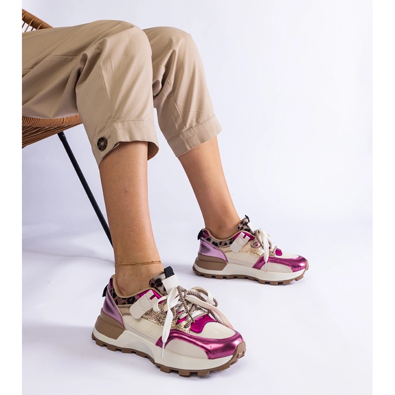 Vaaleanpunaiset tennarit, joissa on eläinaihe vaaleanpunainen 1