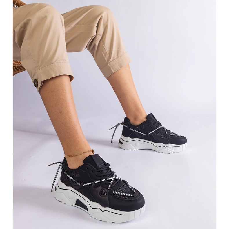 Mustat naisten tennarit glitterillä 1