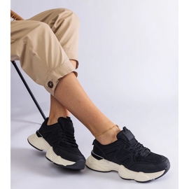 Mustat naisten urheilulenkkarit 1