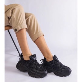 Mustat naisten urheilulenkkarit 2