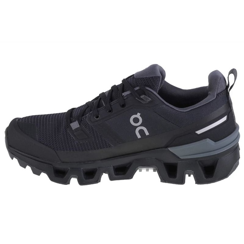 On Running Cloudwander Waterproof -kengissä 7398602 musta 1
