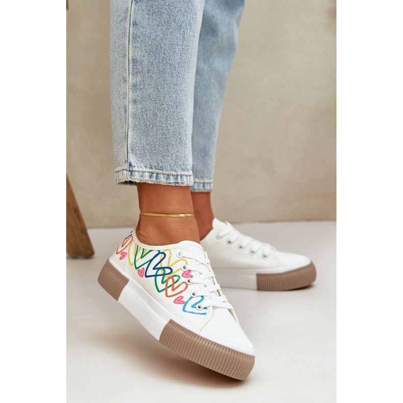 Naisten lenkkarit valkoisissa sydämissä valkoinen 2