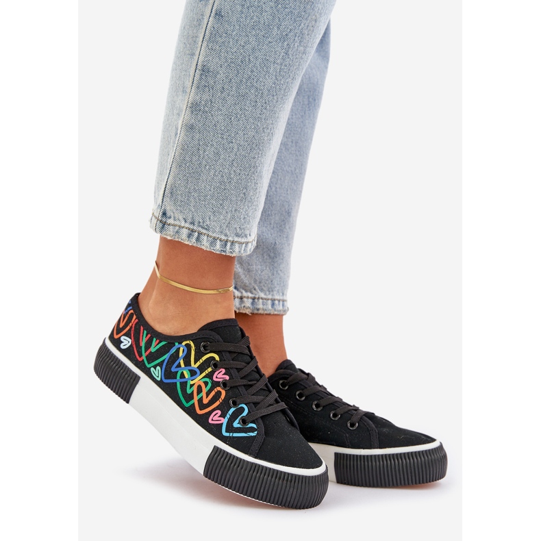 Naisten lenkkarit mustassa sydämessä 1