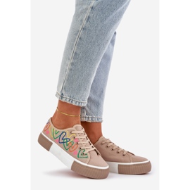 Naisten lenkkarit pimeässä sydämessä beige 1