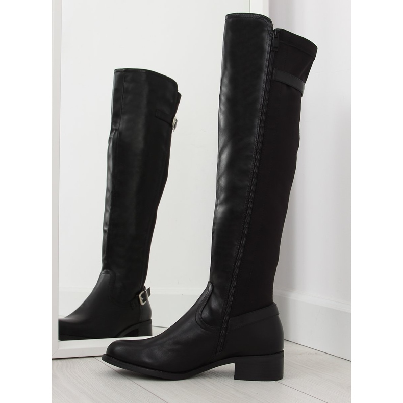 Mustat saappaat, joissa joustava päällinen 2