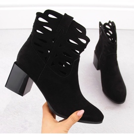 M. DASZYŃSKI Naisten saappaat Black Openwork Mosk Post musta 1