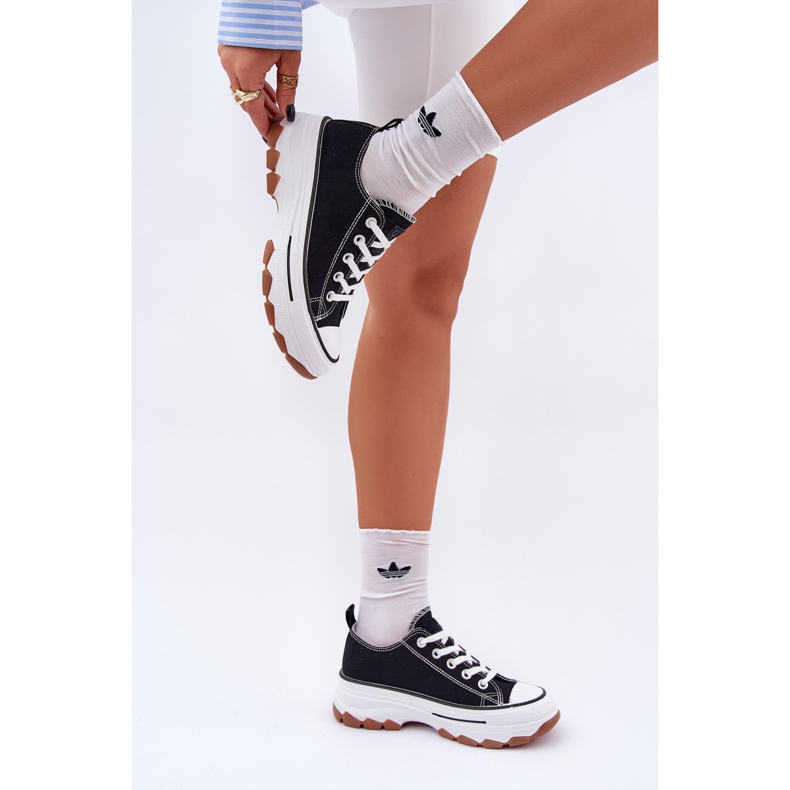 News Matalat naisten lenkkarit laiturilla musta 2