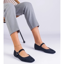 Mustat balleriinit vyöllä ja neliömäisellä nenällä 1