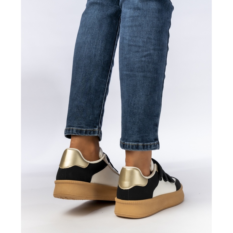 Naisten lenkkarit, joilla on metallinen mustavalkoinen insertti 1