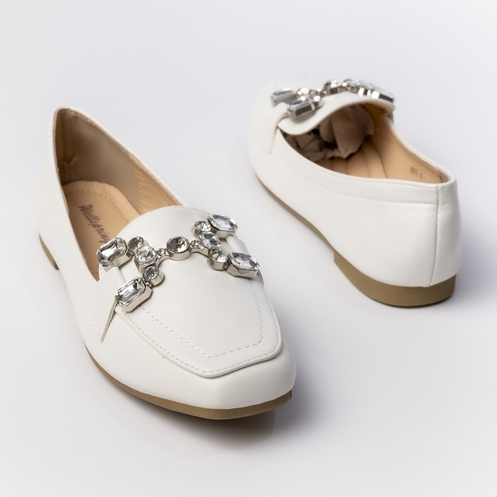 Naisten leipomot valkoisilla koristeilla valkoinen 1