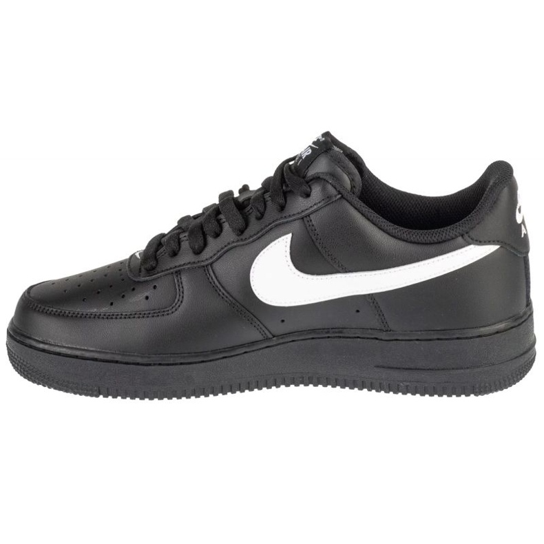 Nike Air Force 1 07 FZ0627-010 Mustat kengät 1