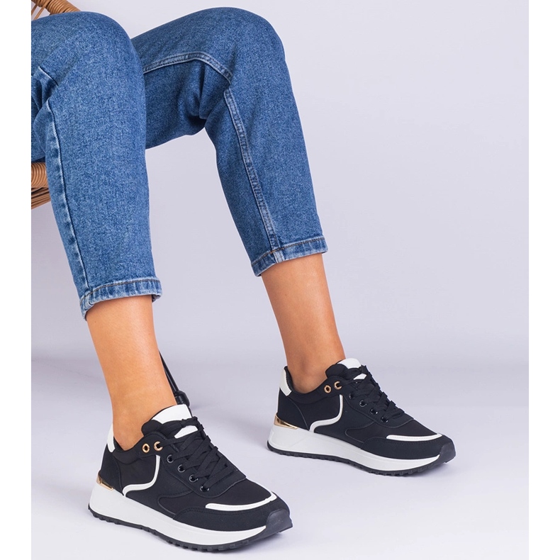 Mustat naisten lenkkarit, joissa on kultainen lisäys 1