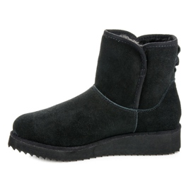 Coco Perla Mukluki laiturilla musta 1