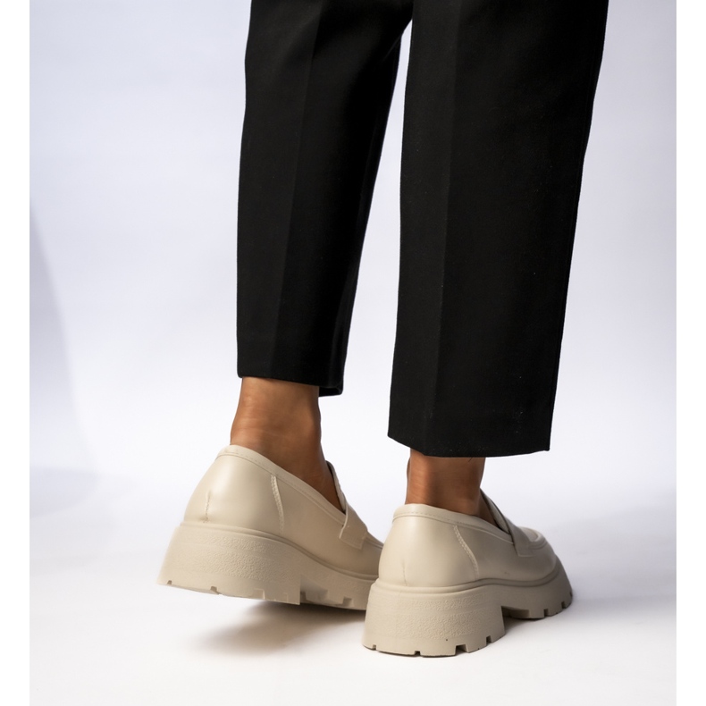 Naisten kautta Giulia beige -leipät 1