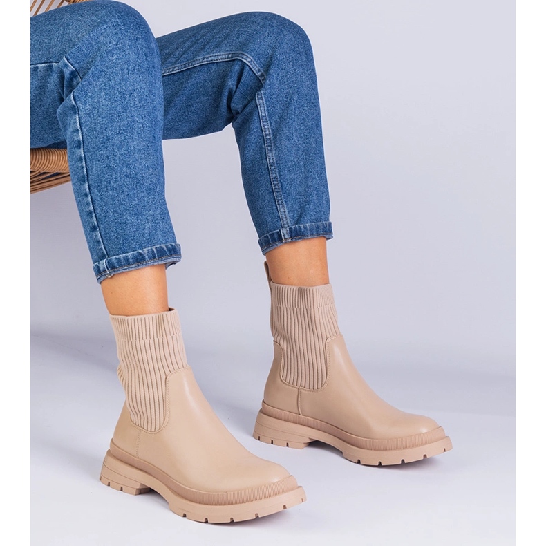 Ruskeat saappaat, joissa on materiaali beige -ylempi 1