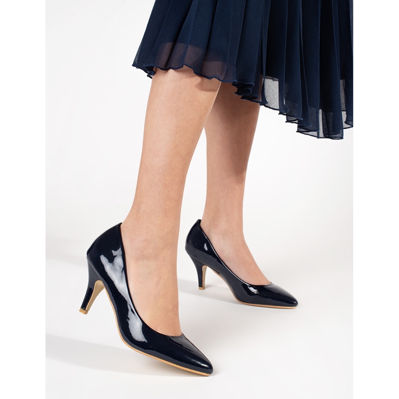 Tummansiniset lakatut korkokengät sininen 1