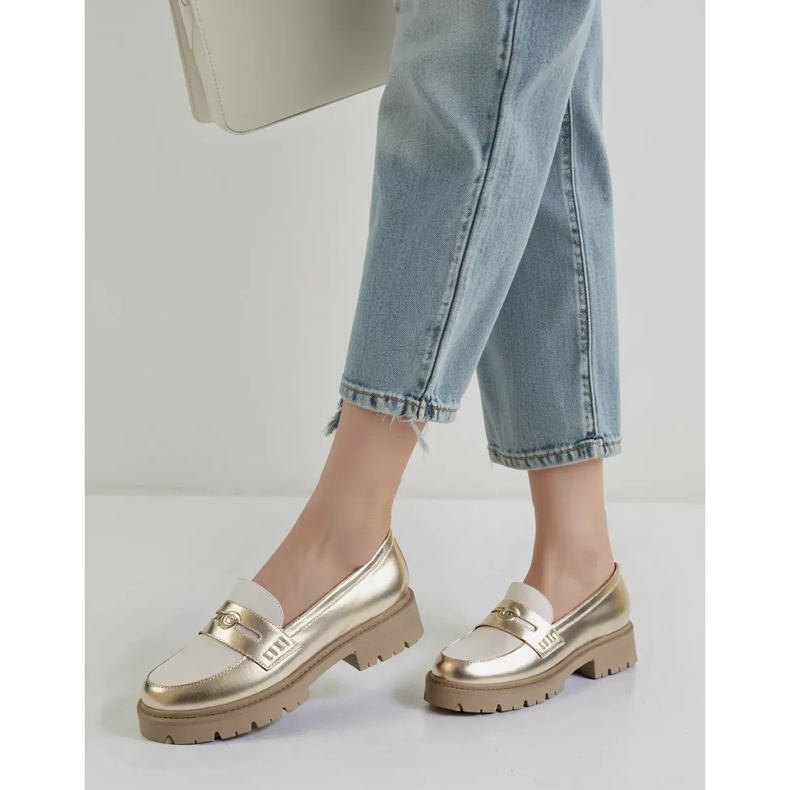 Naisten kultaiset leivän kultainen 1