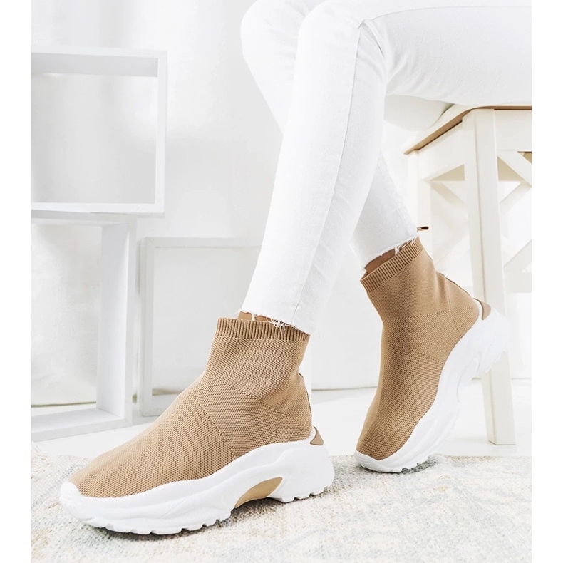 D/GMR Melissan ruskeat korkeat lenkkarit 2