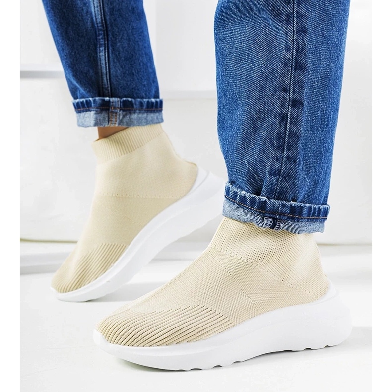 D/GMR Jenniferin beige-korkeat lenkkarit 2