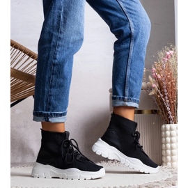 D/GMR Frahmin mustat sukat 1