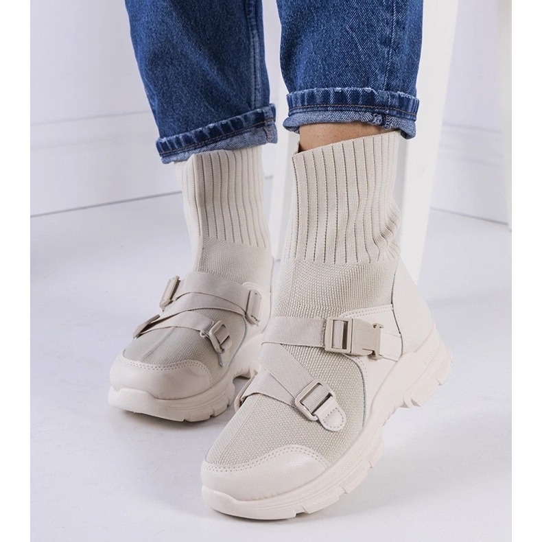 D/GMR Saker beige lenkkarit 1