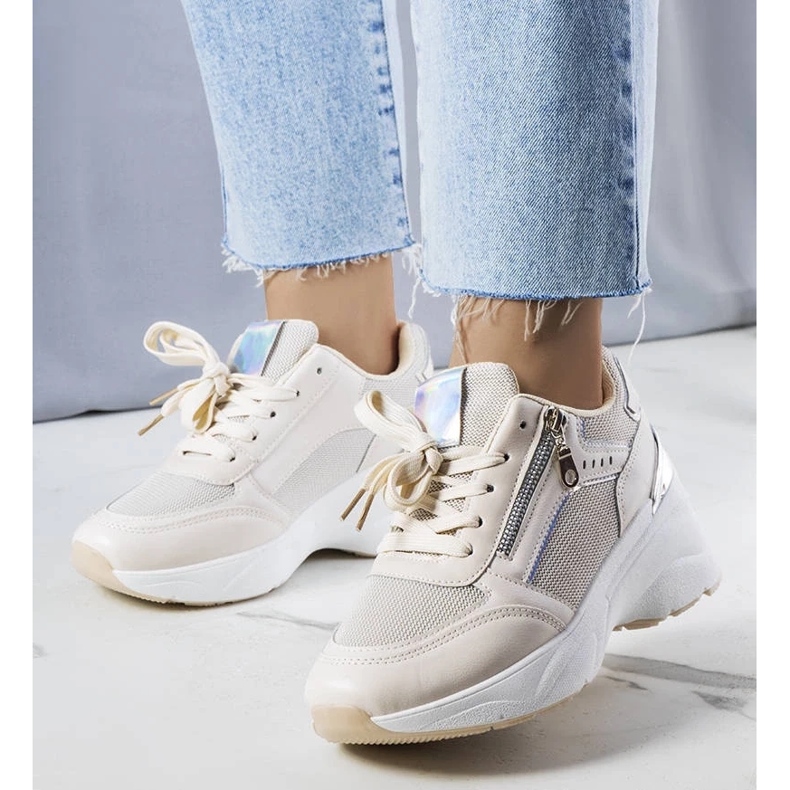 D/GMR Staceyn beigenväriset wedge-lenkkarit 2