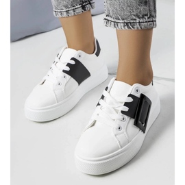 D/GMR Valkoiset tennarit, joissa on musta Toni-solki valkoinen 1