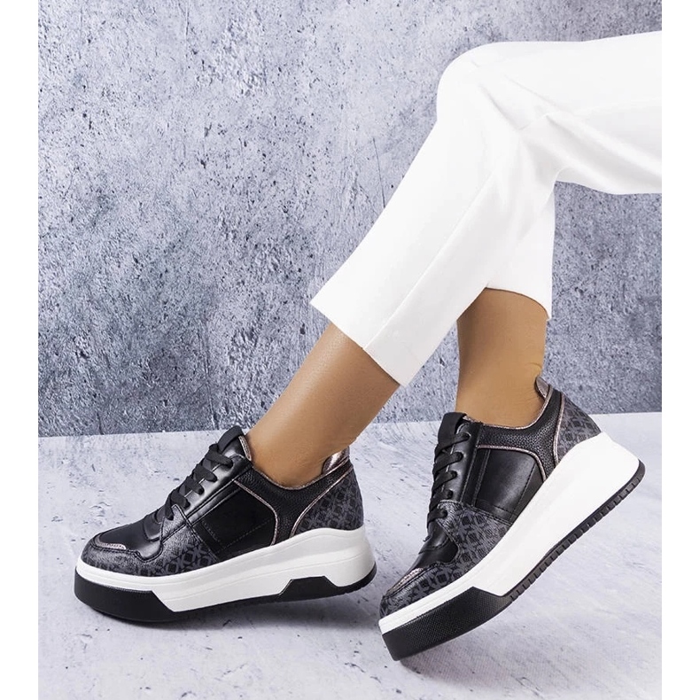 D/GMR Mustat tennarit, joissa on Grandbois-monogrammi 2